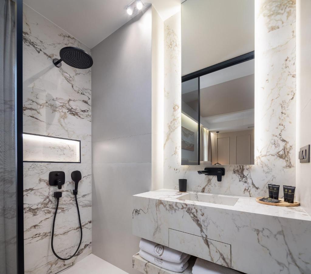 Luxury Rooms Le Prestige Few Minutes From Split'S Iconic Waterfront المظهر الخارجي الصورة